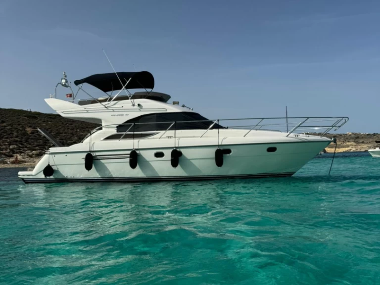 Alquiler Lancha Princess con o sin  título de navegación