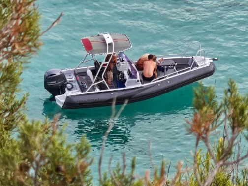 Alquiler de Aqua Spirit 585DC en Sant Antoni de Portmany