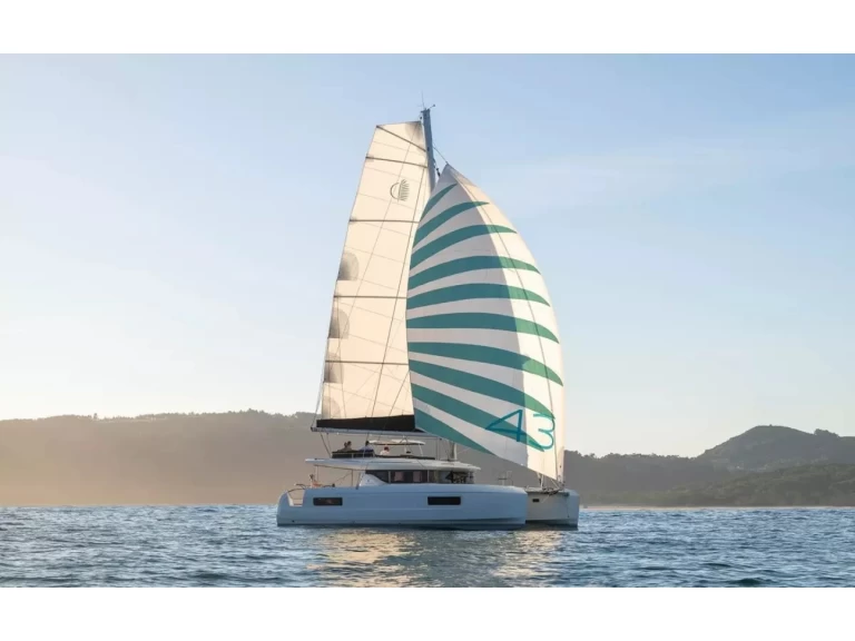 Alquiler Catamarán Lagoon con o sin  título de navegación