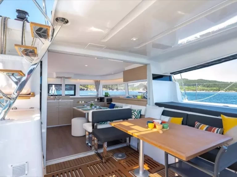 Catamarán para alquilar Cugnana Verde al mejor precio