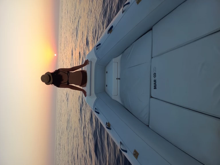 Alquiler Neumática Marco con o sin  título de navegación