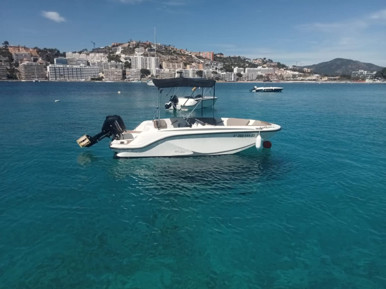 Alquiler de Quicksilver QS 475 AXESS en La Savina