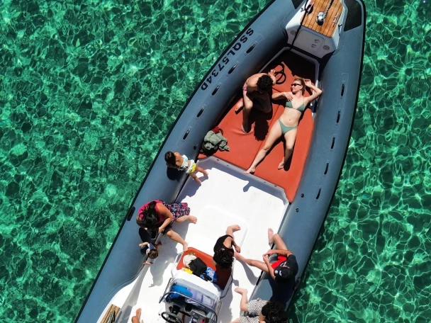 Neumática para alquilar Cala Gonone al mejor precio