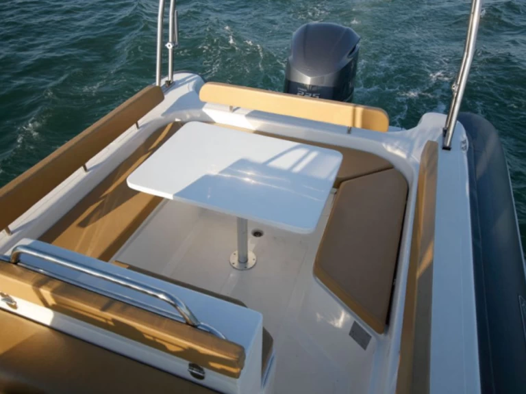 Alquiler de barcos Palamós barato de TARPON 790 LX