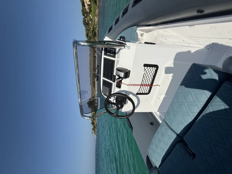 Ranieri Cayman 26 Sport de alquiler a Portisco