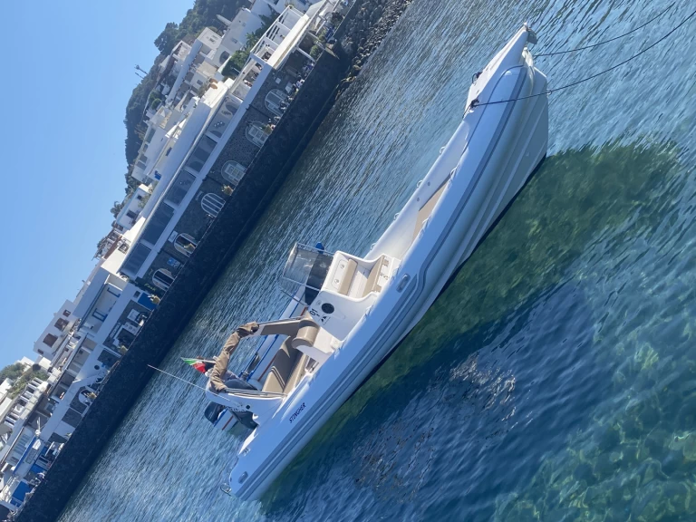 Alquiler Neumática Stingher con o sin  título de navegación