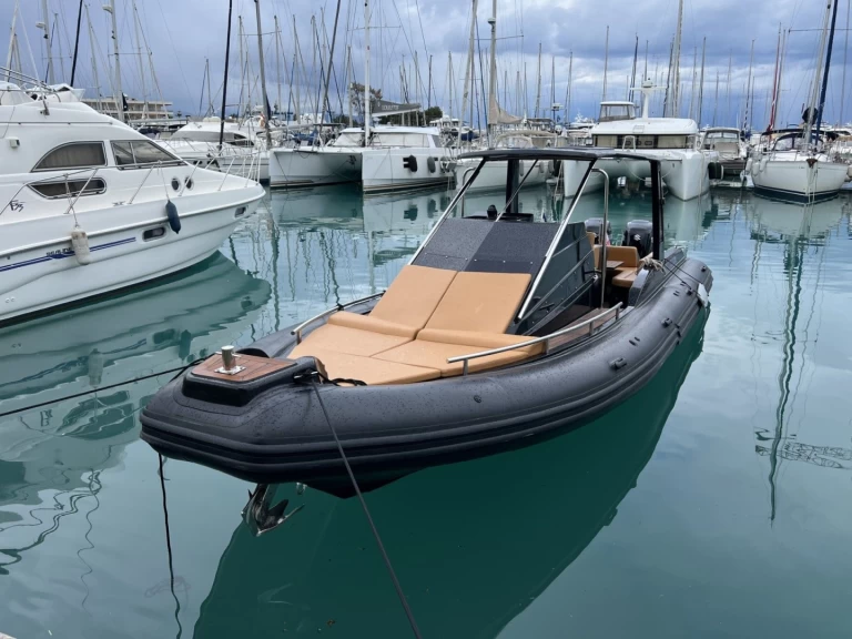 Alquiler Neumática ONARCH con o sin  título de navegación