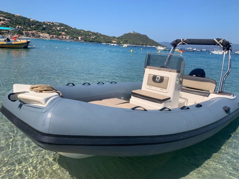 Alquiler de embarcaciones Bsc 50 Classic enCampomoro en Samboat