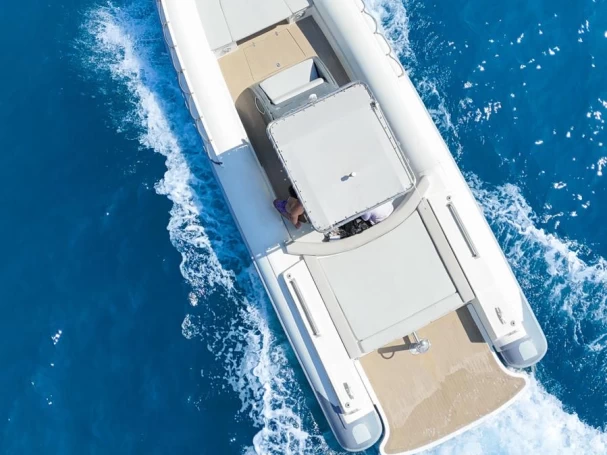 Alquiler de embarcaciones Top Marine Top Marine 1000 enLerici en Samboat