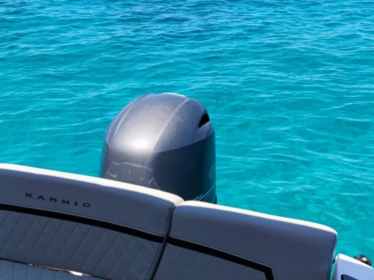 Alquiler de embarcaciones Karnic 1851 enPort de Ciudadella en Samboat