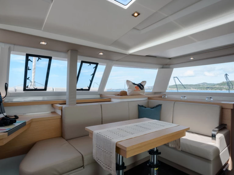 Alquiler de barcos Cannigione barato de Astrea 42