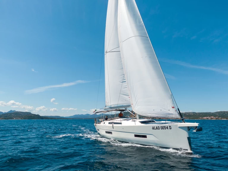 Alquiler de Velero, con o sin patrón Dufour Cannigione