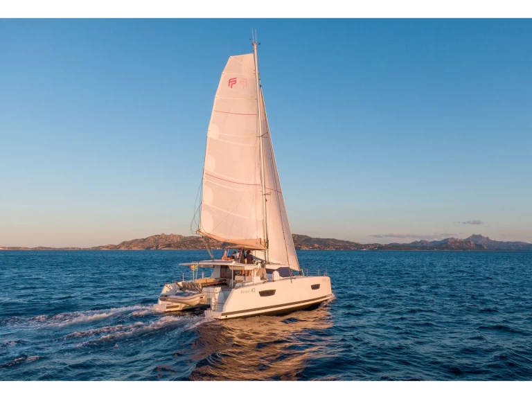 Alquiler Catamarán en Cannigione - Fountaine Pajot Astrea 42