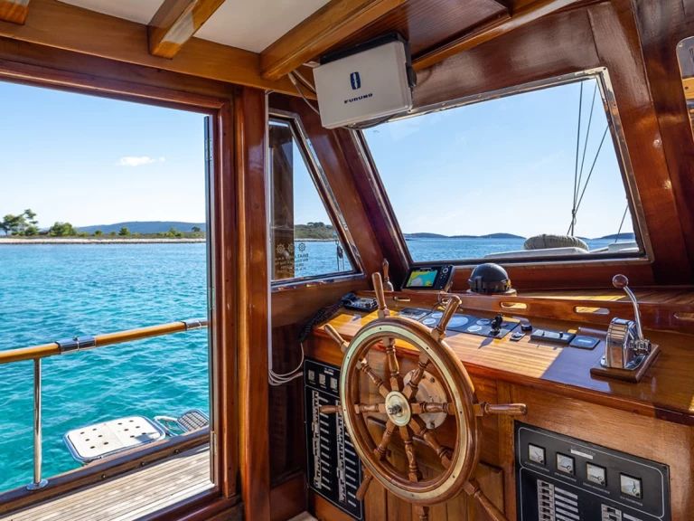 Alquiler de Velero, con o sin patrón  Split