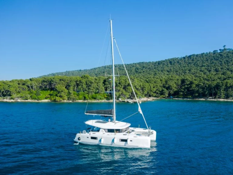 Alquiler de Lagoon Lagoon 42 en Kaštela