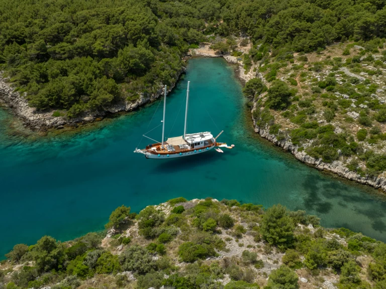 Alquiler de embarcaciones Custom Made Green Ray enSplit en Samboat