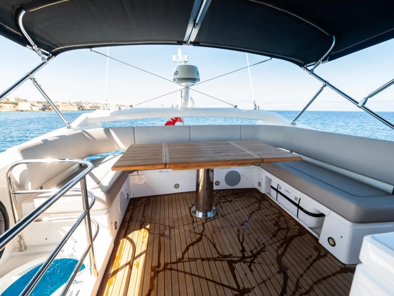 Alquiler Yate de lujo en San Julián - Sunseeker Manhattan 52