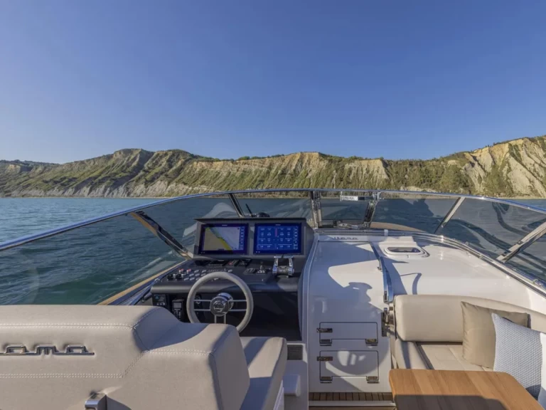 Alquiler Lancha Itama con o sin  título de navegación