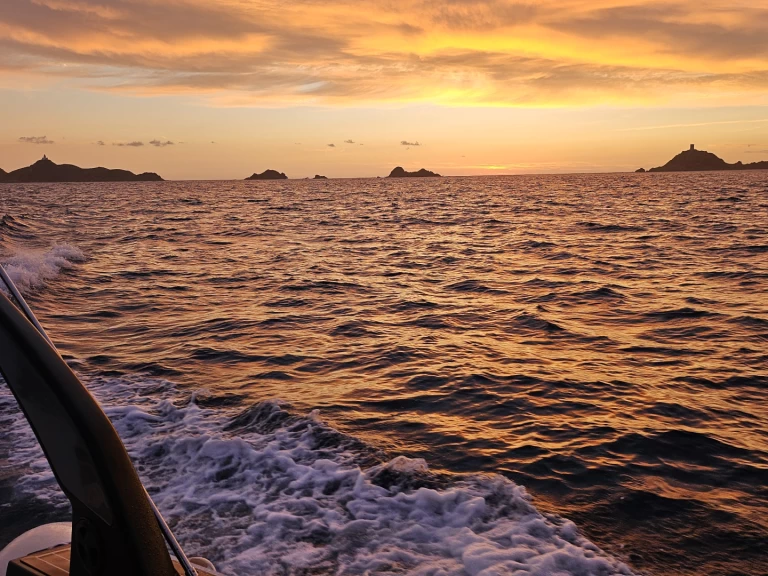 Alquiler Neumática en Ajaccio - Capelli Tempest 770