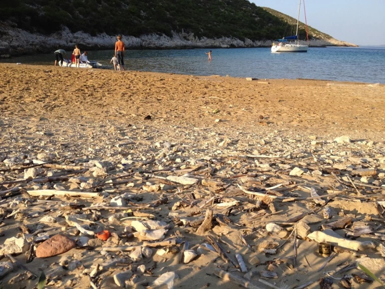 Bénéteau Oceanis 373 de alquiler a Vis