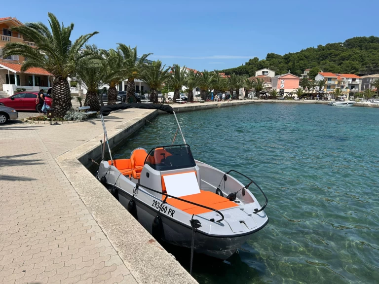 Alquiler de barcos Kukljica barato de Activ 555 Open