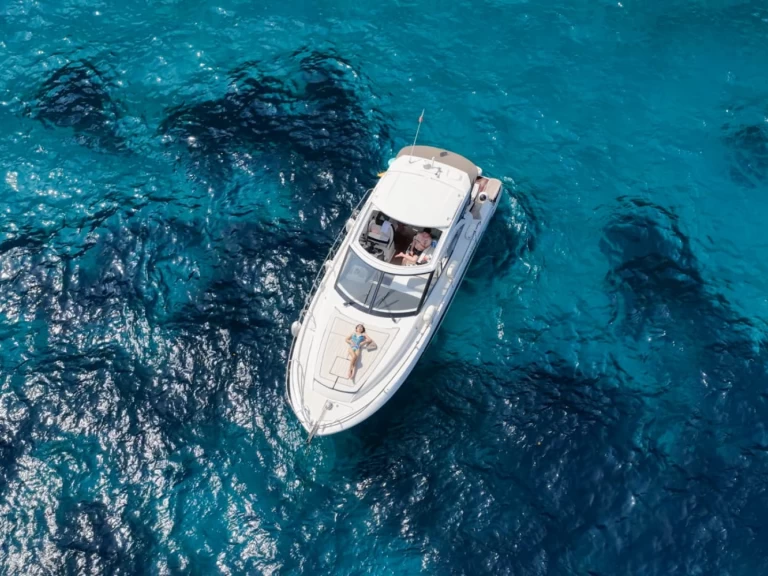 Jeanneau Leader 36 de alquiler a Nápoles