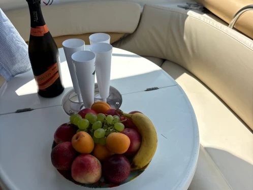 Alquiler Lancha Cranchi con o sin  título de navegación