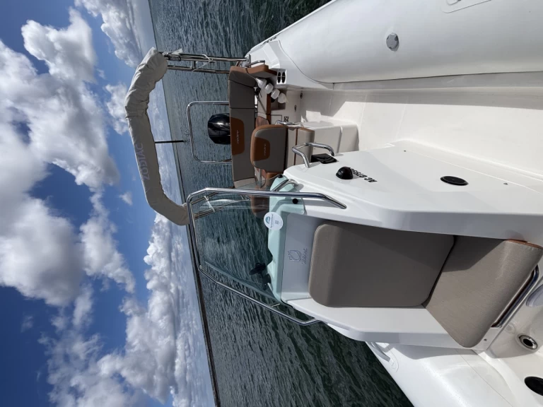 Alquiler de Zodiac Medline 6.8 en Arcachon