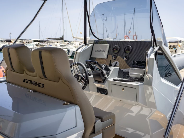 Alquiler Neumática Italboats con o sin  título de navegación