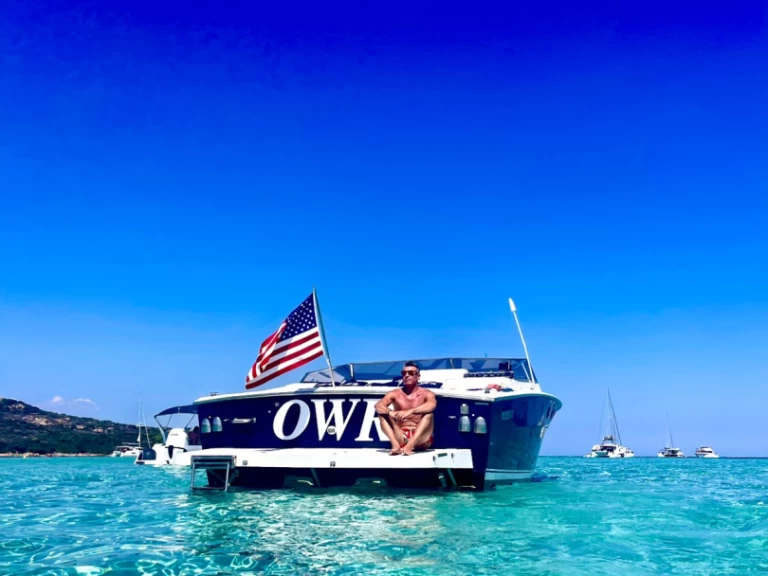 Tornado 38 classic de alquiler a Porto Cervo