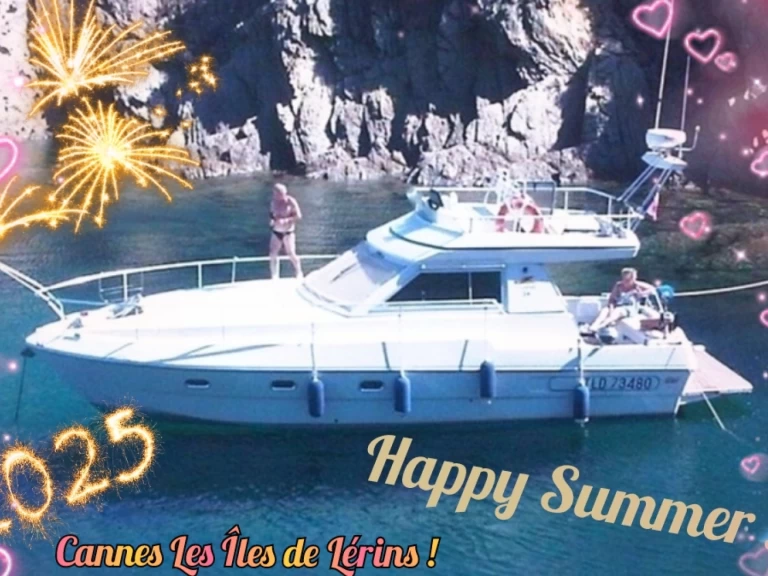 Alquiler de embarcaciones Ferretti 34 enCannes en Samboat