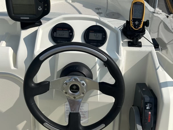 Lancha para alquilar Saint-Raphaël al mejor precio