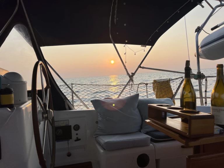 Alquiler Velero Jeanneau con o sin  título de navegación