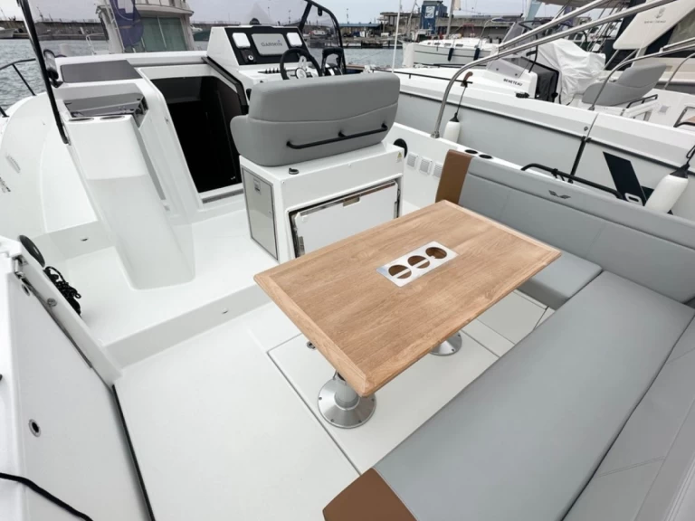 Alquiler de embarcaciones Bénéteau Flyer 9 SPACEdeck enBarcelona en Samboat