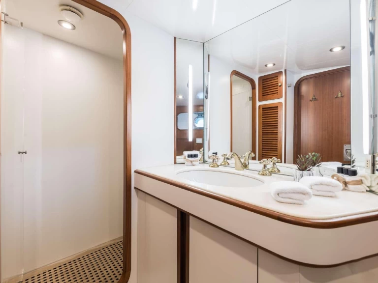 Alquiler de embarcaciones Lagoon Lagoon 630 Motor Yacht enIbiza (Ciudad) en Samboat