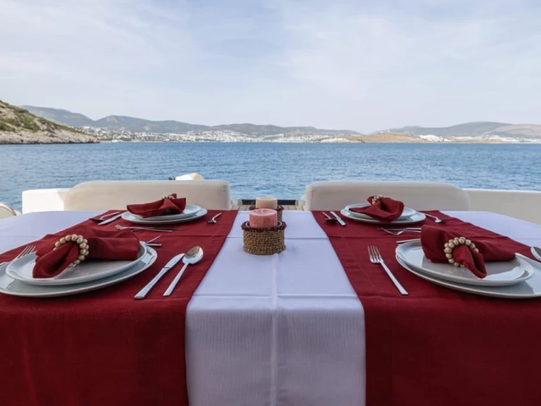 Alquiler de embarcaciones Azimut-55 2015 enBodrum harbour en Samboat