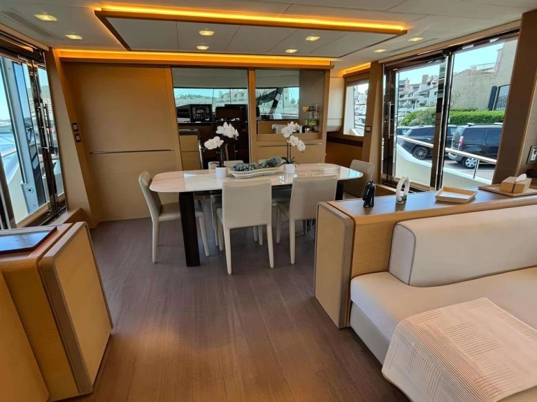 Alquiler de embarcaciones MonteCarloYachts NAYLA enGrecia en Samboat