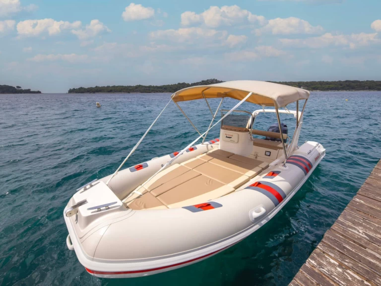 Alquiler de embarcaciones Barracuda Yachts Barracuda 530 enCrikvenica en Samboat