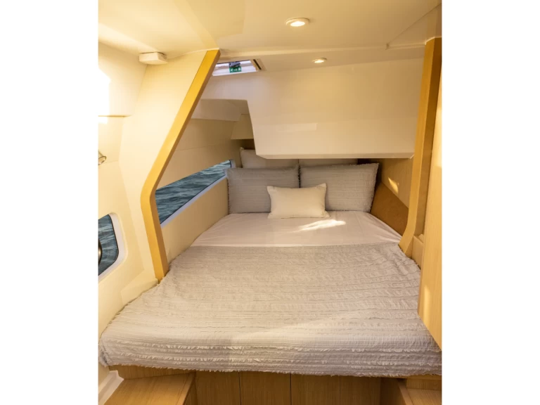 Alquiler Lancha Aquila con o sin  título de navegación