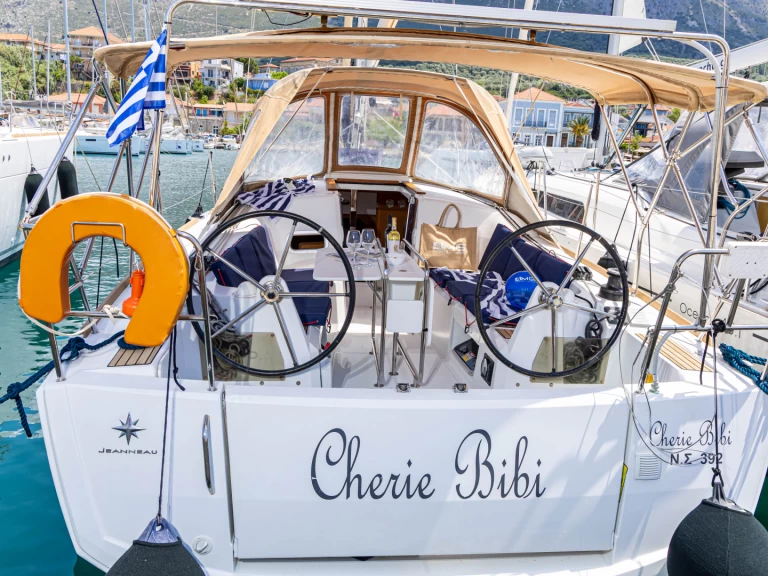 Velero para alquilar Lefkáda al mejor precio