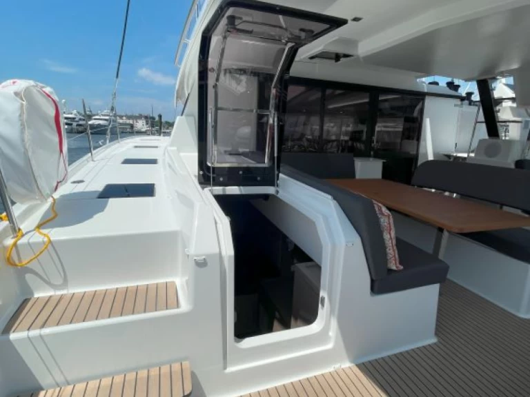 Alquiler de Catamarán, con o sin patrón Fountaine Pajot Annapolis