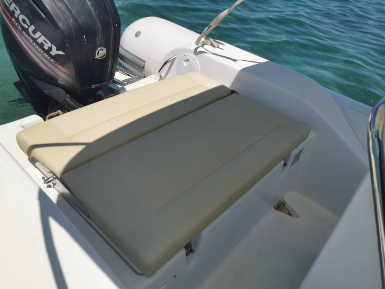 Alquiler de Valiant DR 600 en La Savina