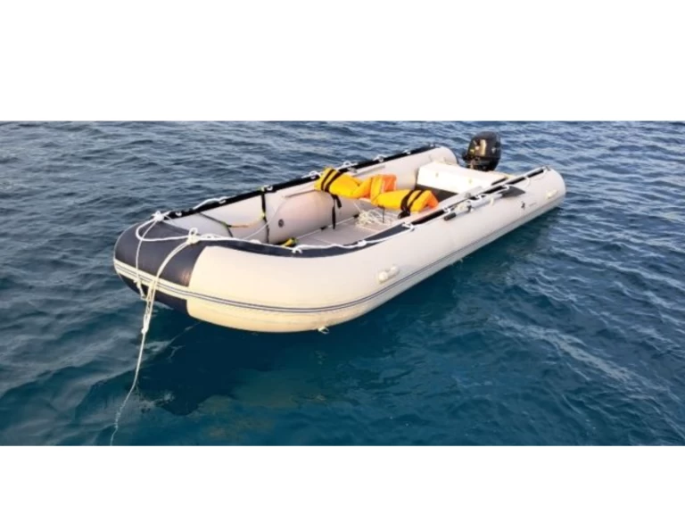 Alquiler de embarcaciones Aqua-Marina Deluxe 350 enLa Ciotat en Samboat