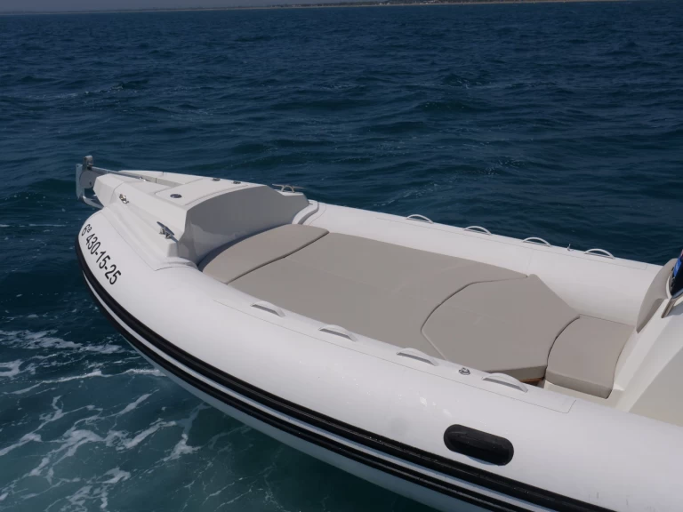 Alquiler de Neumática, con o sin patrón Capelli Empuriabrava