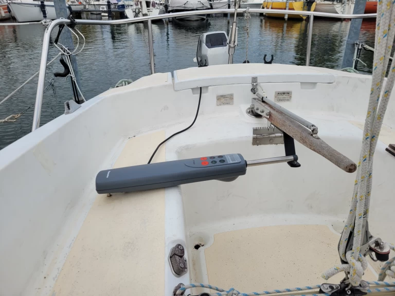 Velero para alquilar Auvernier al mejor precio