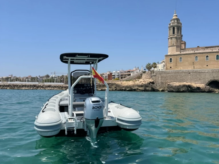 Alquiler Neumática Highfield con o sin  título de navegación