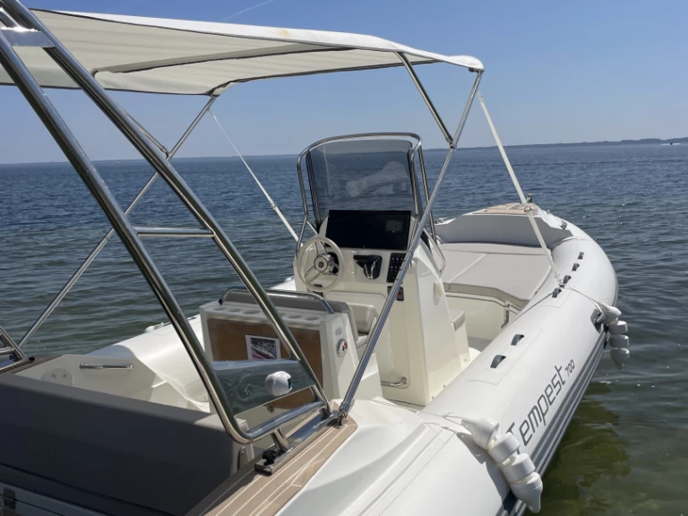 Alquiler de Neumática, con o sin patrón Capelli Biscarrosse