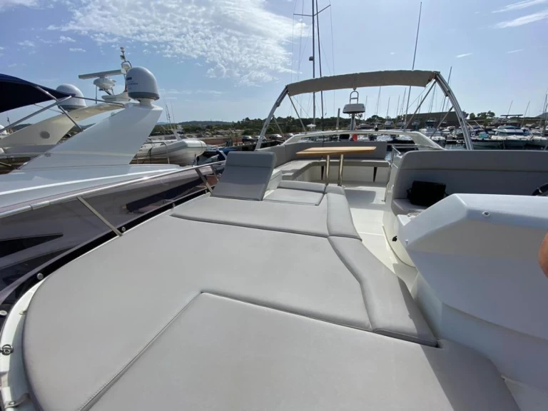 Yate de lujo para alquilar Capo d'Orlando al mejor precio