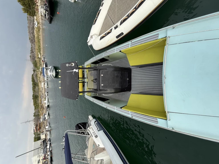 Scarab Scarab de alquiler a Vlorë