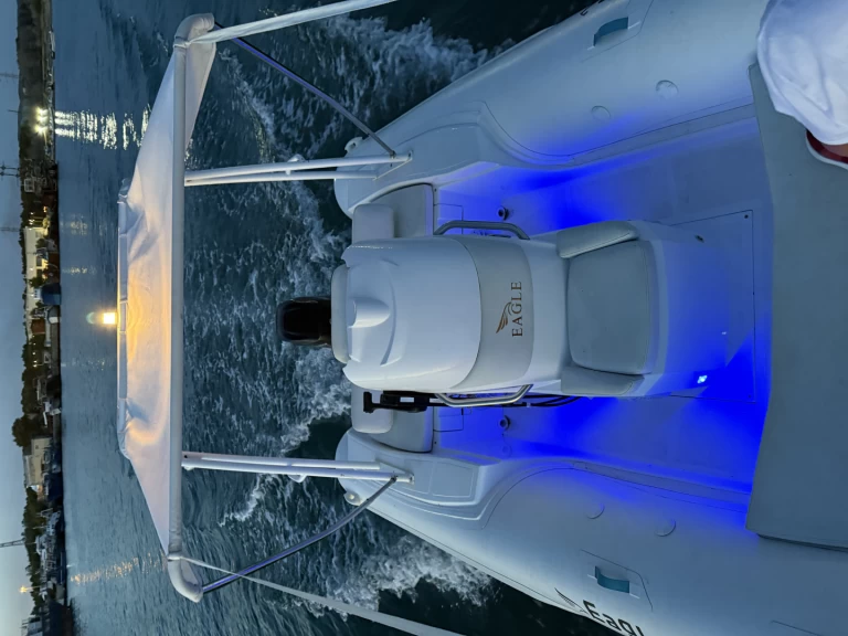 Alquiler de Eagle Eagle 2 en Gjiri i Vlorës